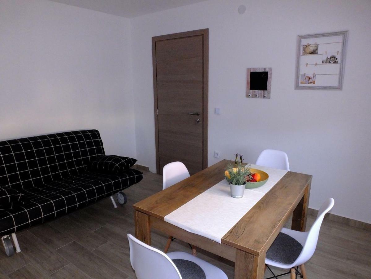 Apartmani Berno Starigrad Paklenica Eksteriør billede