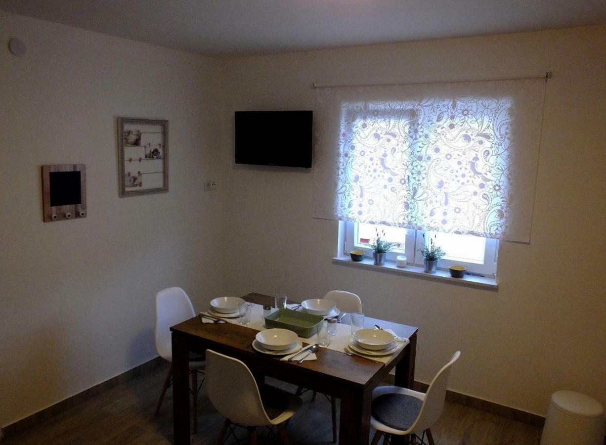 Apartmani Berno Starigrad Paklenica Eksteriør billede