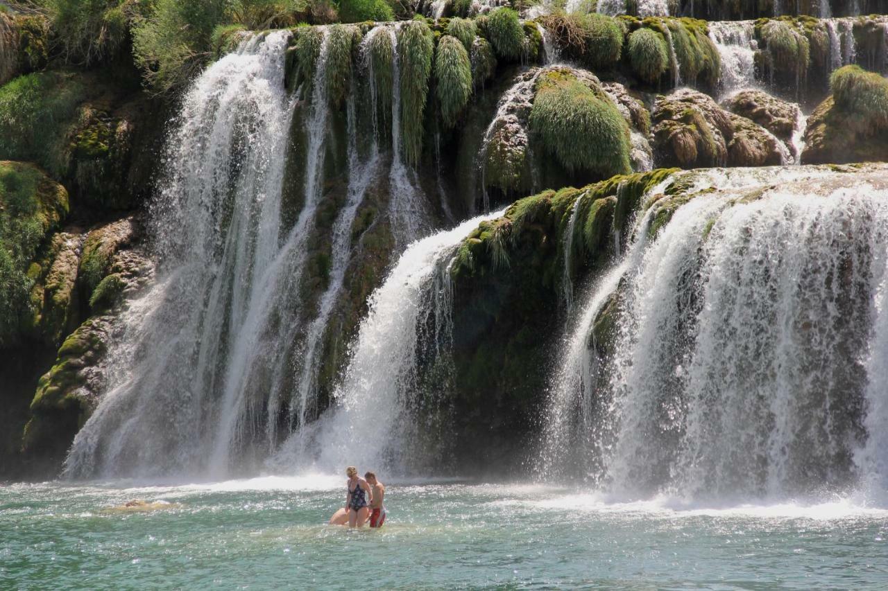Apartmani Berno Starigrad Paklenica Eksteriør billede